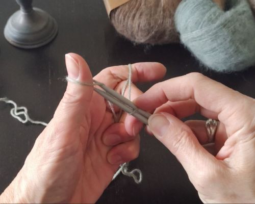 Slå masker op med en tråd