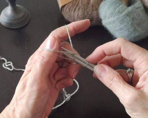 Slå masker op uden at løbe tør for garn